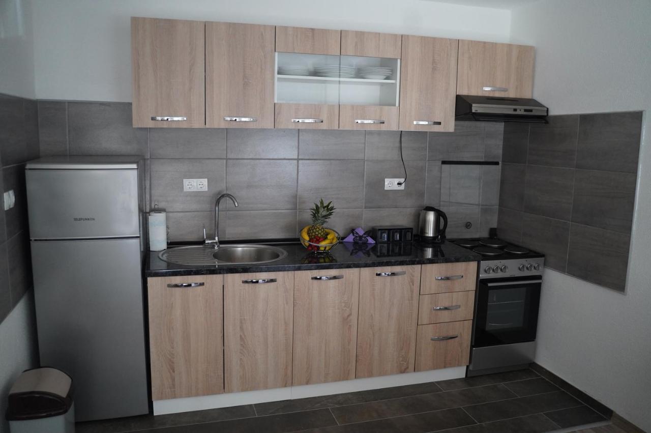 Apartman Vidovic ลิฟโน ภายนอก รูปภาพ