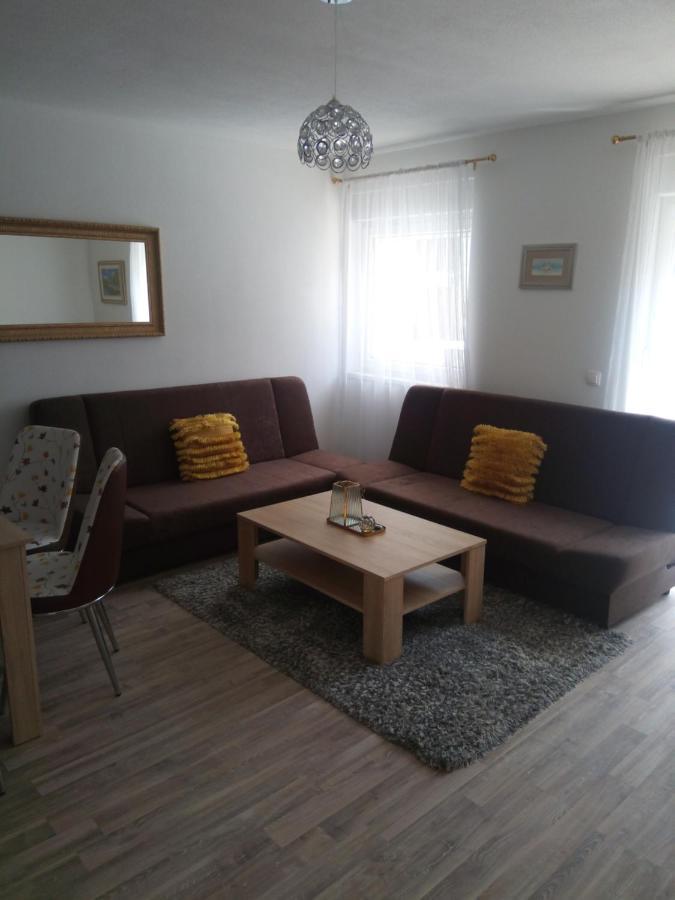 Apartman Vidovic ลิฟโน ภายนอก รูปภาพ